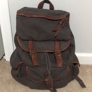 Urban Outfitters traveler backpack